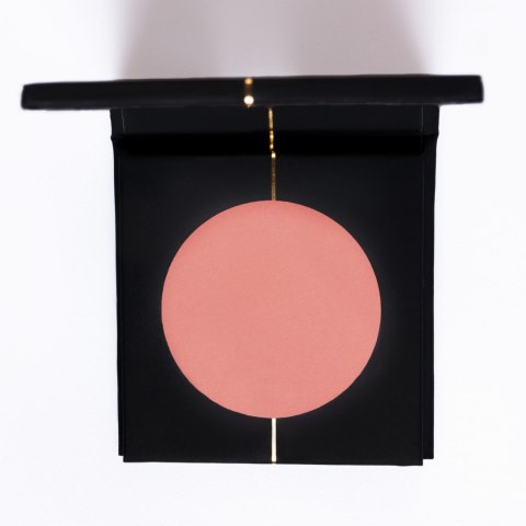 Blush Romance in Narcissus