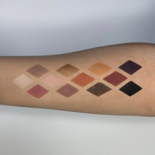 The (D)-dur Eyeshadow Palette